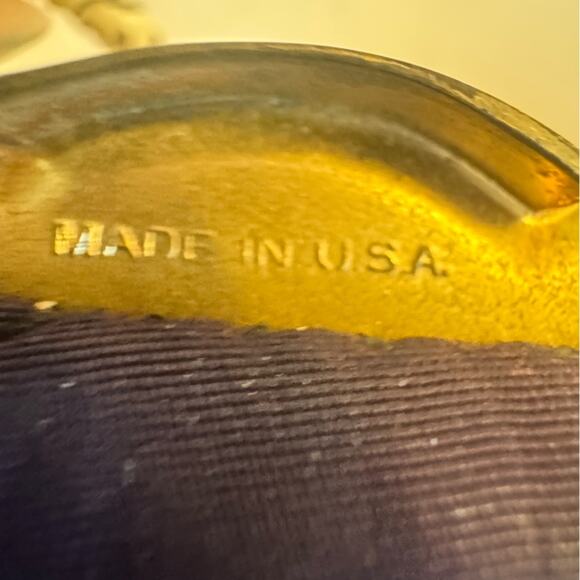 Vintage Mesh Whiting & Davis Ivory Handbag w/ Gold Kiss Lock Circa 1940’s-50’s - Picture 8 of 13